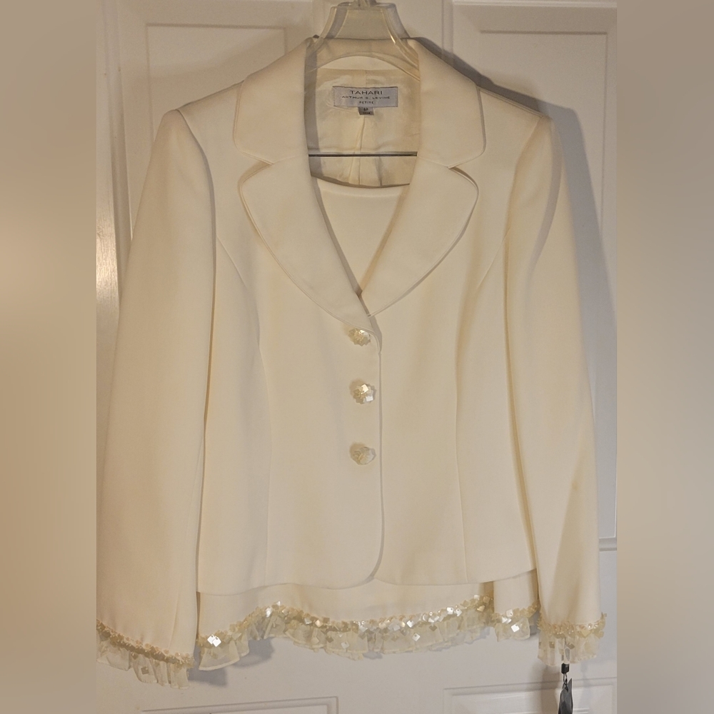 NWT 2pc petite white skirt suit with ruffle lace trim and rose designed buttons